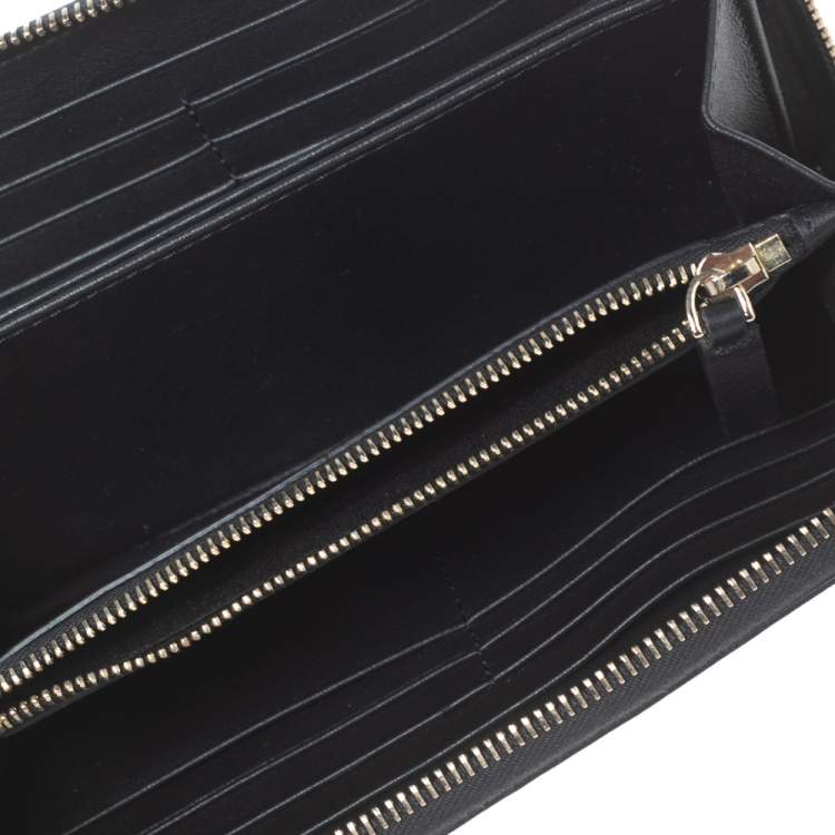 Pre Owned Valentino Black Leather Rockstud Zip Around Wallet