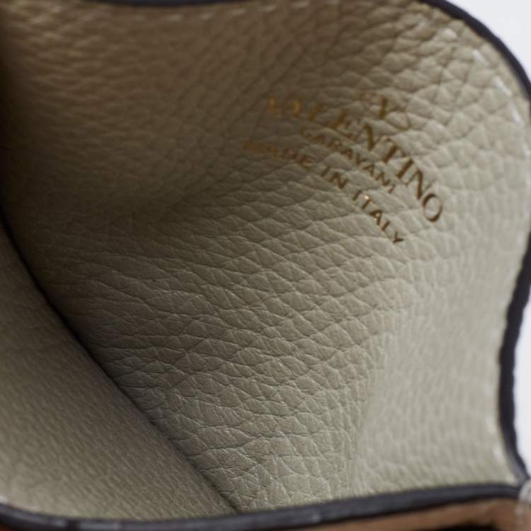 Pre Owned Valentino Grey Leather Rockstud Card Holder
