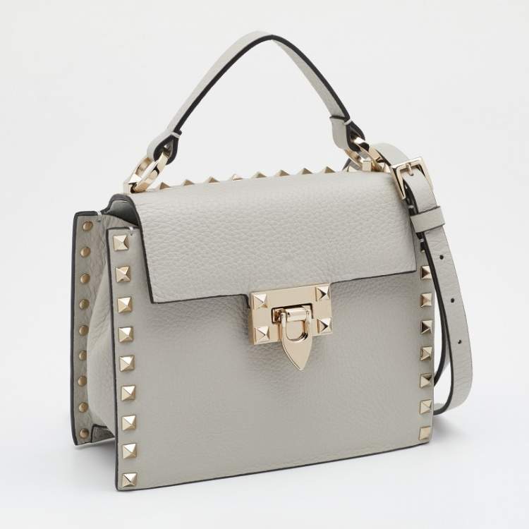 مملوكة مسبقًا Valentino Grey Leather Small Rockstud Top Handle Bag
