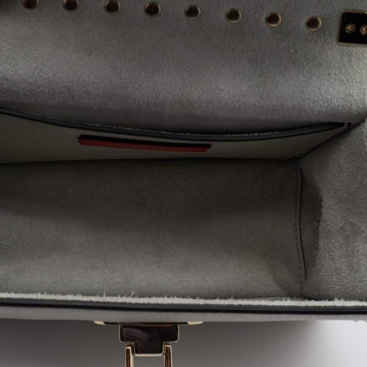مملوكة مسبقًا Valentino Grey Leather Small Rockstud Top Handle Bag