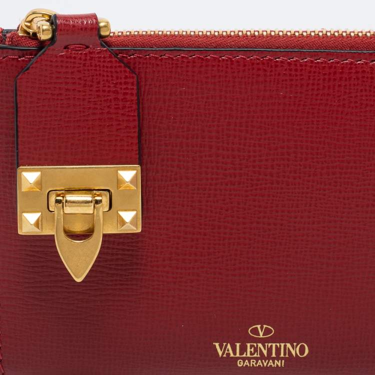 Pre Owned Valentino Red Saffiano Leather Rockstud Twist Lock Zip Wallet 