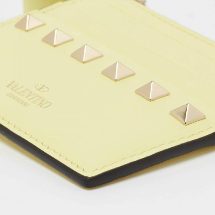 �مملوكة مسبقًا Valentino Yellow Leather Rockstud Zip Card Case