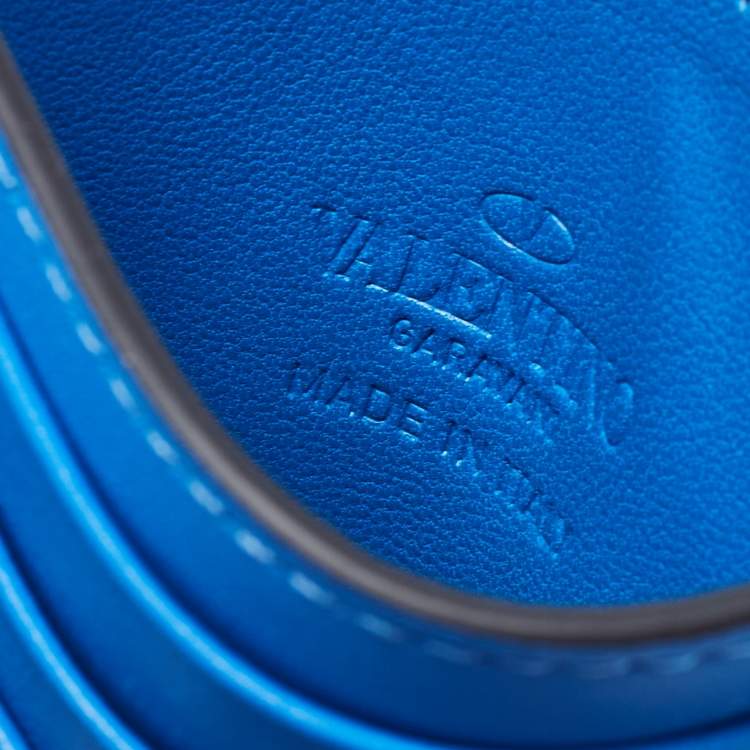 مملوكة مسبقًا Valentino Blue Leather Vlogo Card Holder