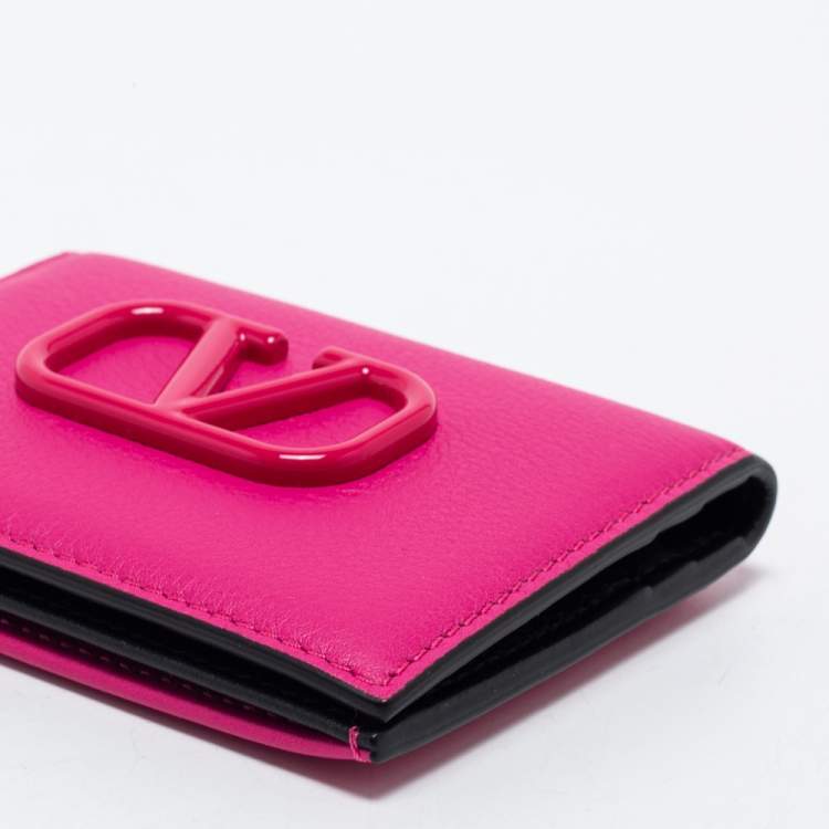 مملوكة مسبقًا Valentino Fuchsia Leather VLogo Card Case