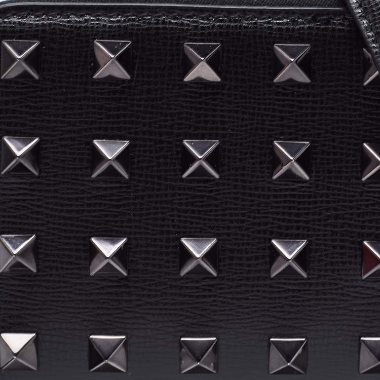 Pre Owned Valentino Black Leather Rockstud Wallet On Strap