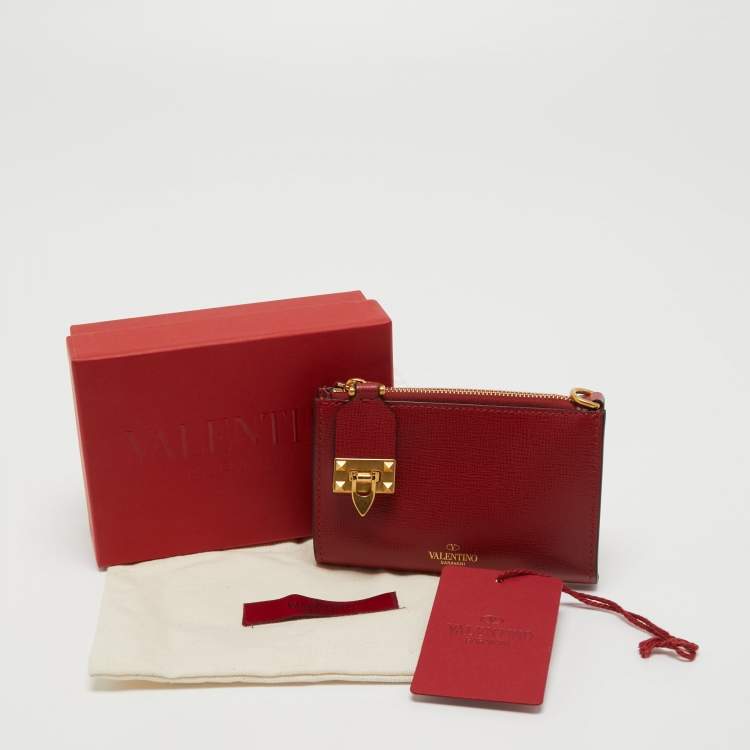 Pre Owned Valentino Red Saffiano Leather Rockstud Twist Lock Zip Wallet 