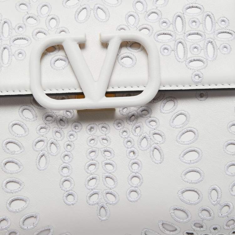 مملوكة مسبقًا Valentino White San Gallo Embroidery Leather Small VSling Top Handle Bag