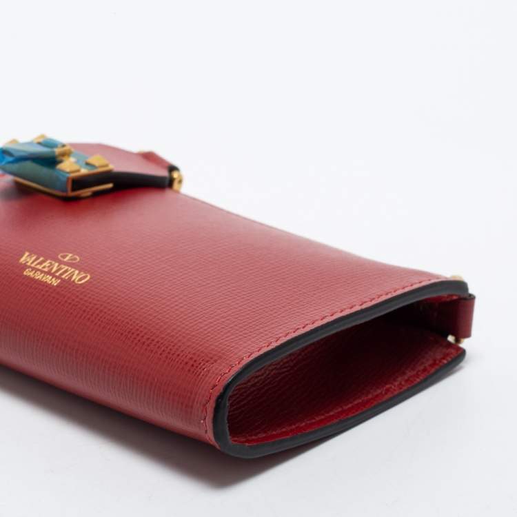 Pre Owned Valentino Red Saffiano Leather Rockstud Twist Lock Zip Wallet 