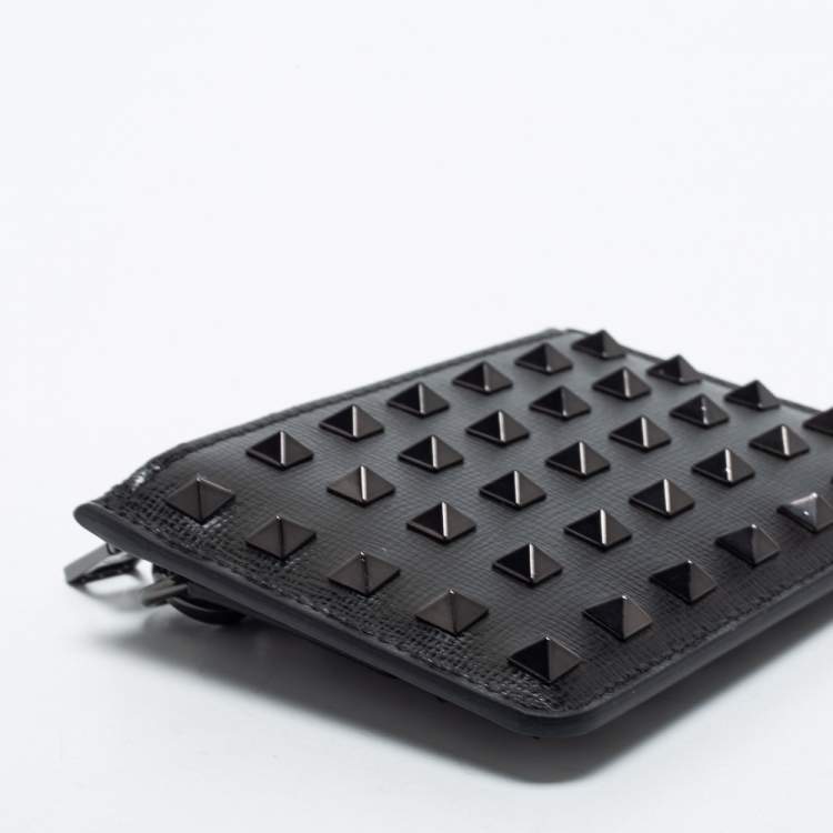 Pre Owned Valentino Black Leather Rockstud Zip Card Case