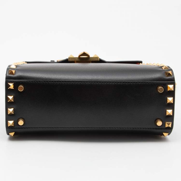 مملوكة مسبقًا Valentino Black Leather Rockstud Top Handle Bag
