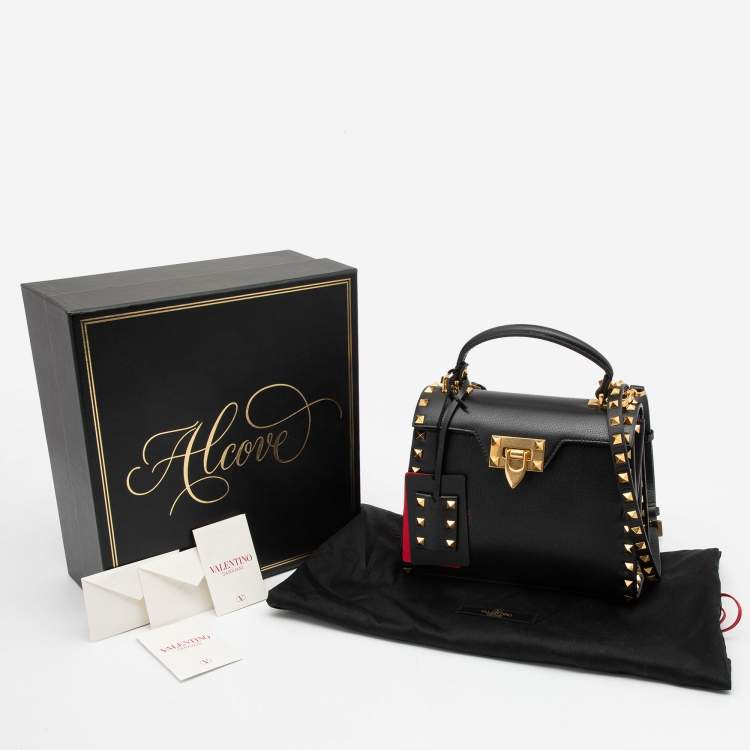 مملوكة مسبقًا Valentino Black Leather Rockstud Top Handle Bag
