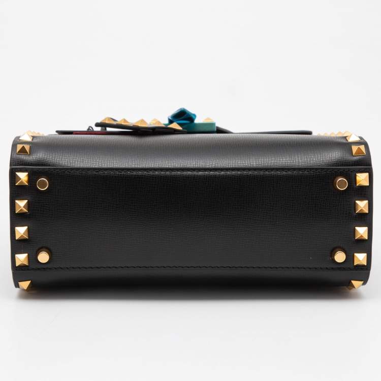 مملوكة مسبقًا Valentino Black Leather Alcove Top Handle Bag
