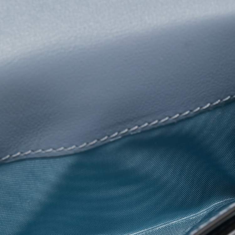 مملوكة مسبقًا Valentino Light Blue Leather Rockstud Trifold Wallet