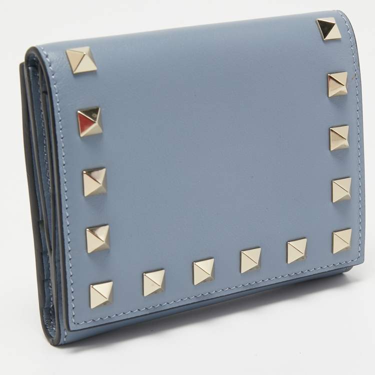 مملوكة مسبقًا Valentino Light Blue Leather Rockstud Trifold Wallet