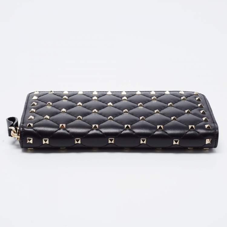 Pre Owned Valentino Black Leathrer Rockstud Zip Around Wallet