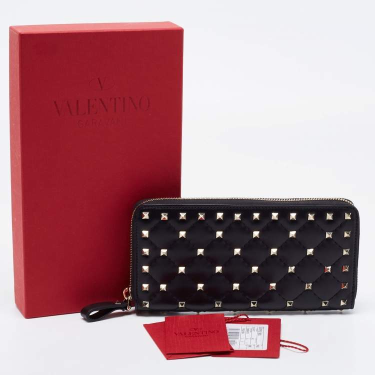 Pre Owned Valentino Black Leathrer Rockstud Zip Around Wallet