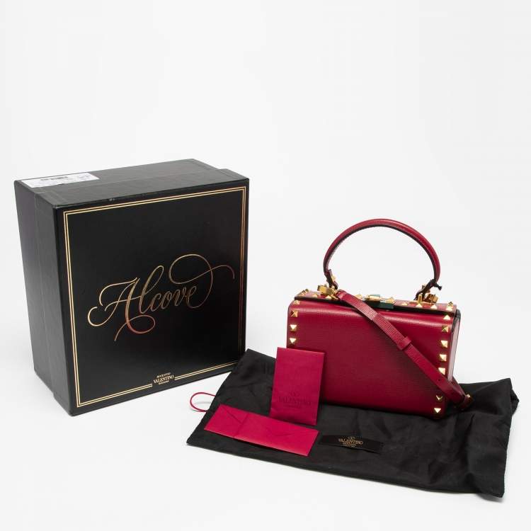 مملوكة مسبقًا Valentino Red Leather Rockstud Alcove Top Handle Bag