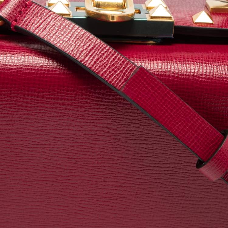 مملوكة مسبقًا Valentino Red Leather Rockstud Alcove Top Handle Bag