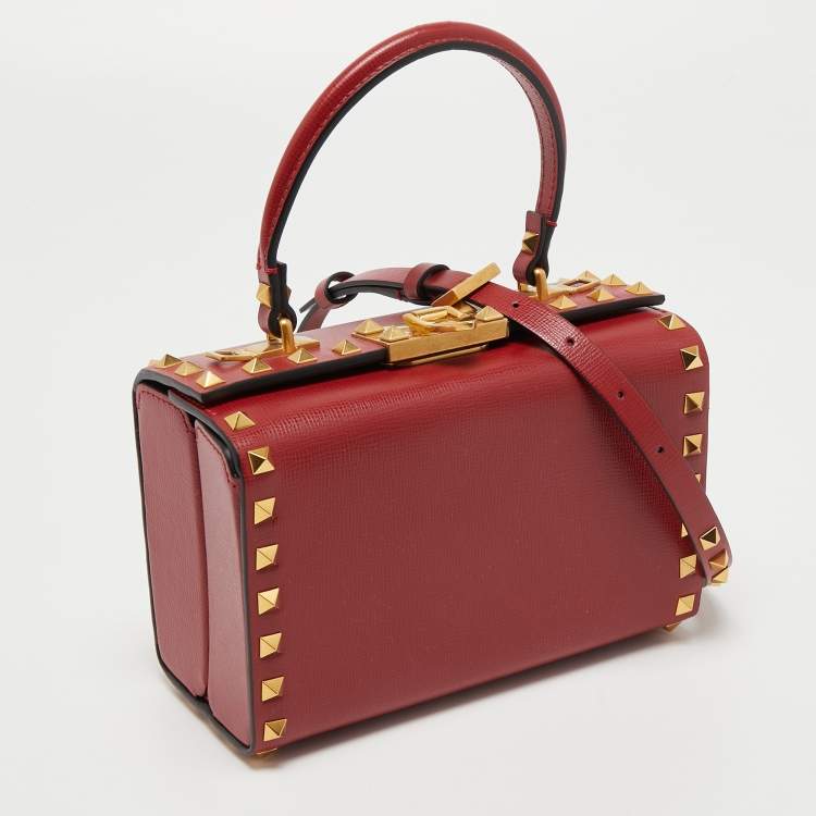مملوكة مسبقًا Valentino Red Leather Rockstud Alcove Top Handle Bag