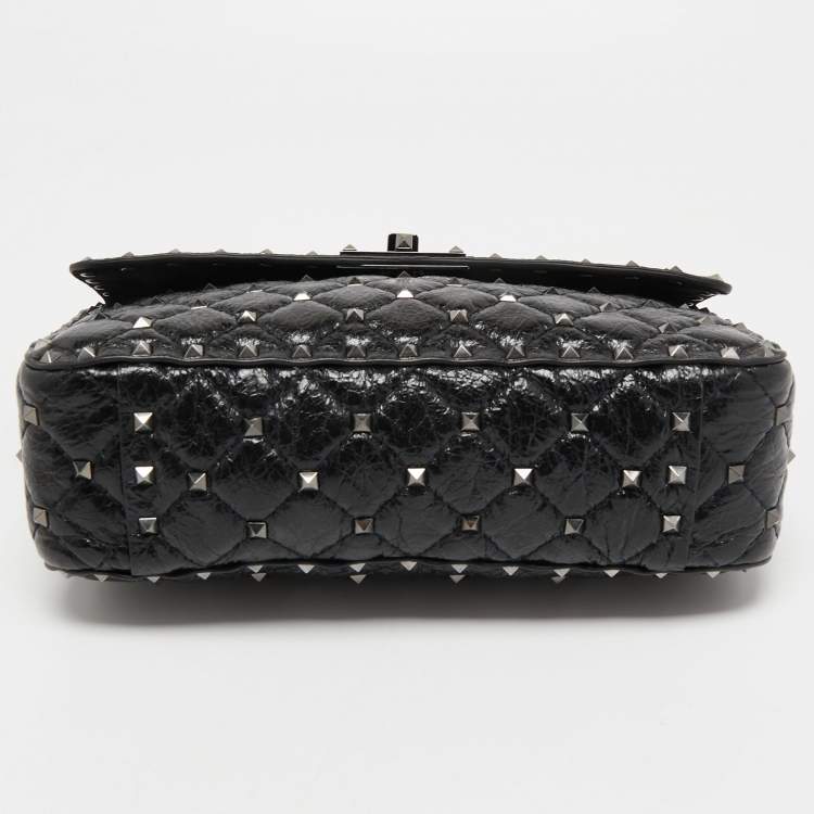Pre Owned Valentino Black Quilted Crinkled Leather Medium Rockstud Spike Shoulder Bag