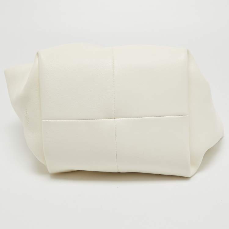 Pre Owned Valentino Off White Leather Roman Stud Hobo
