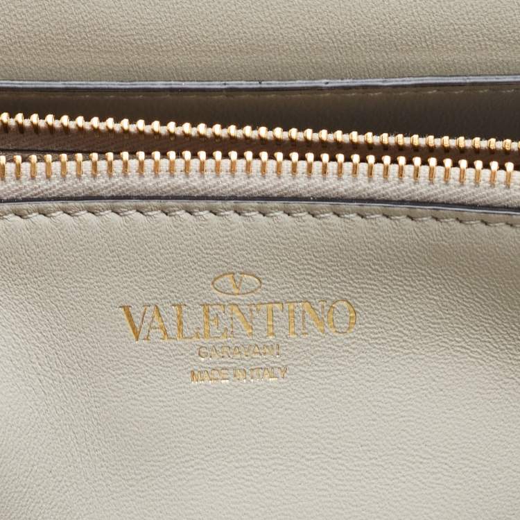 Pre Owned Valentino Ivory Leather Stud Sign Shoulder Bag