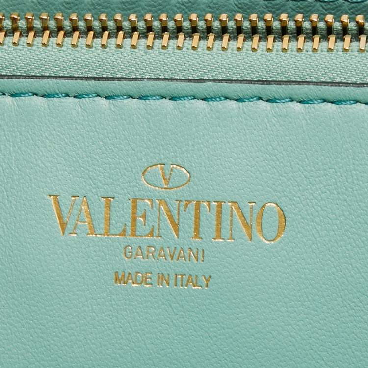 مملوكة مسبقًا Valentino Mint Green Leather Stud Sign Shoulder Bag
