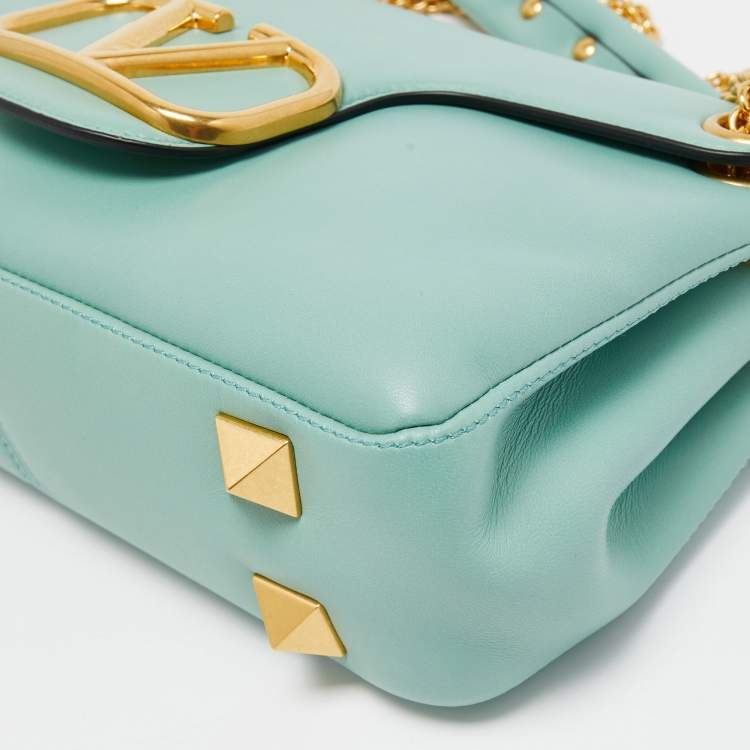 مملوكة مسبقًا Valentino Mint Green Leather Stud Sign Shoulder Bag