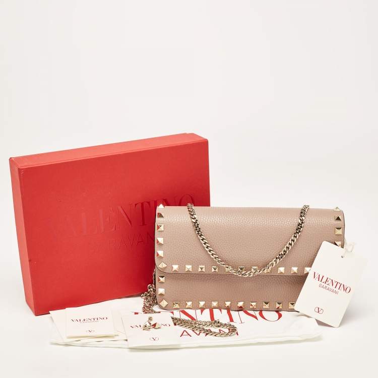 Pre Owned Valentino Old Rose Leather Rockstud Chain Clutch