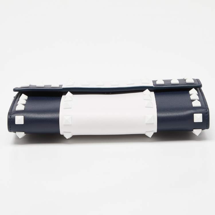 Pre Owned Valentino Blue/White Leather Rockstud Flap Wristlet Continental Wallet