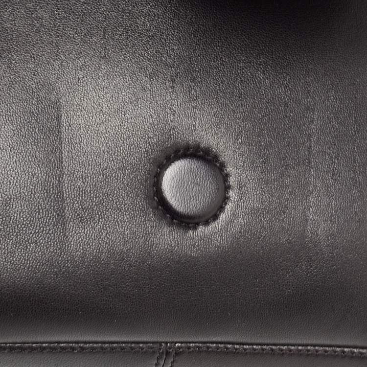 مملوكة مسبقًا Valentino Black Leather VLogo Sign Shoulder Bag
