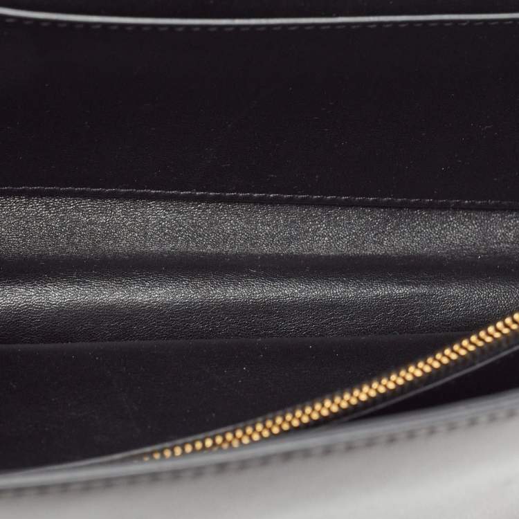 مملوكة مسبقًا Valentino Black Leather VLogo Sign Shoulder Bag