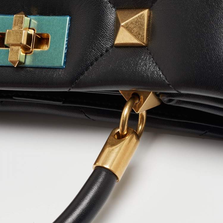 مملوكة مسبقًا Valentino Black Quilted Leather Medium Roman Stud Top Handle Bag