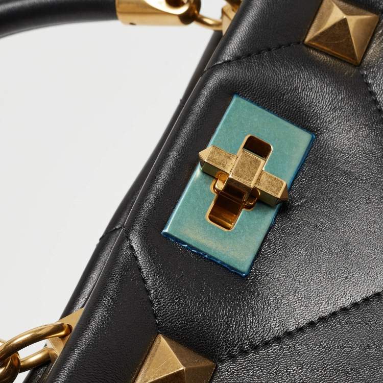 مملوكة مسبقًا Valentino Black Quilted Leather Medium Roman Stud Top Handle Bag