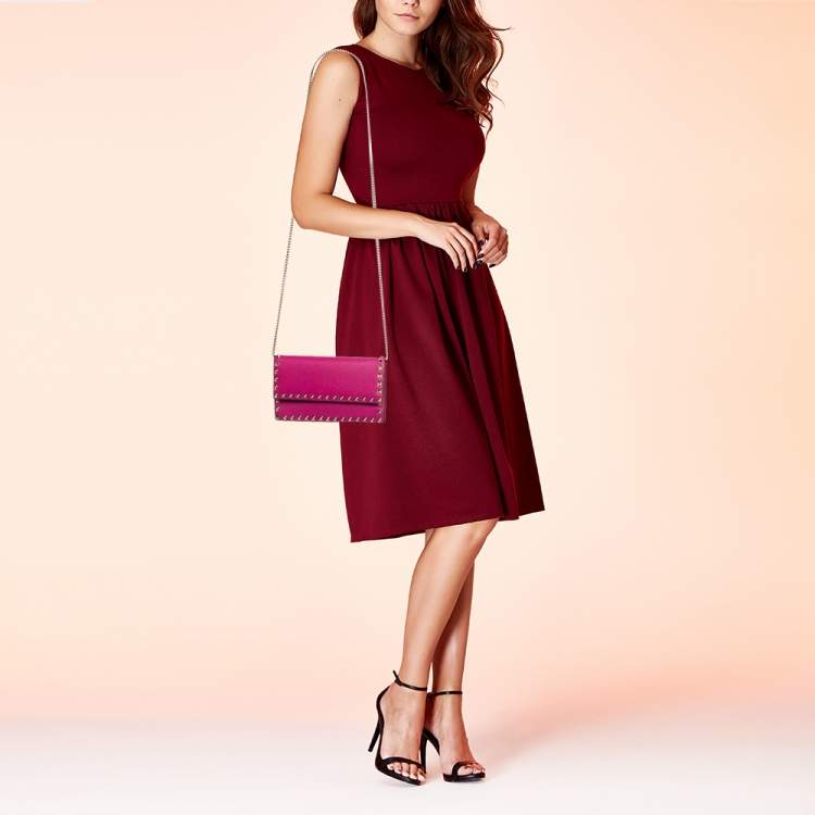 Pre Owned Valentino Fuchsia Leather Rockstud Flap Wallet on Chain