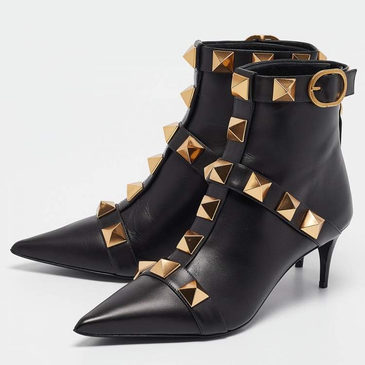 Pre Owned Valentino Black Leather Stud Ankle Boots Size 38.5