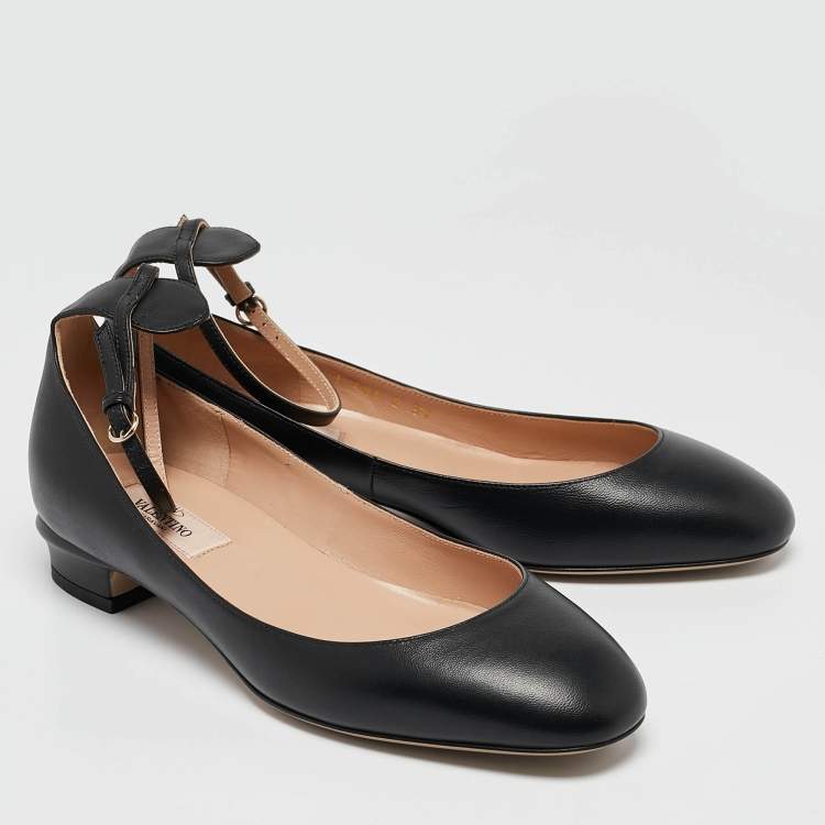 Pre Owned Valentino Black Leather Tango Ankle Strap Flats Size 37