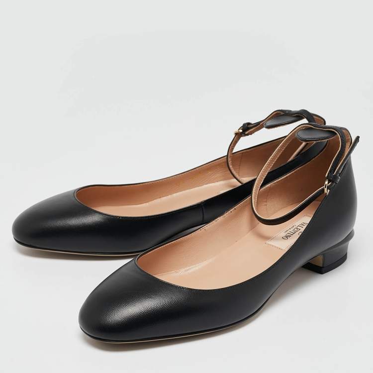 Pre Owned Valentino Black Leather Tango Ankle Strap Flats Size 37