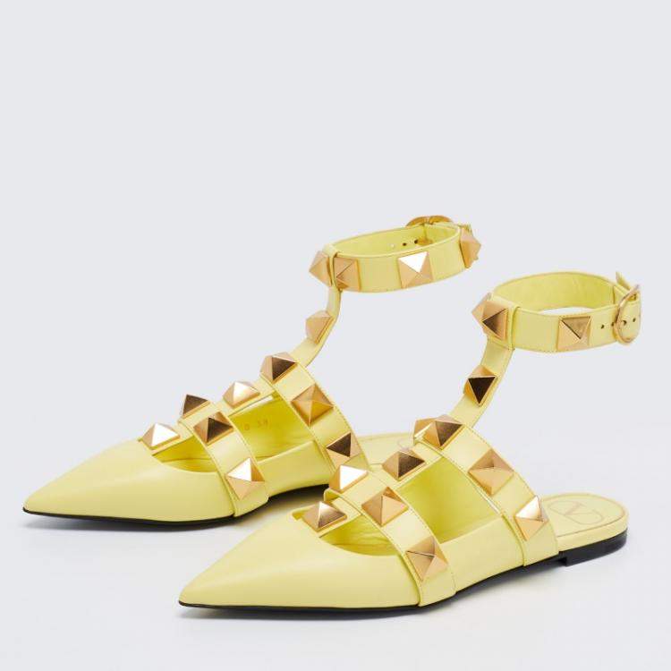 Pre Owned Valentino Lime Yellow Roman Stud Ankle Cuff Flats Size 38