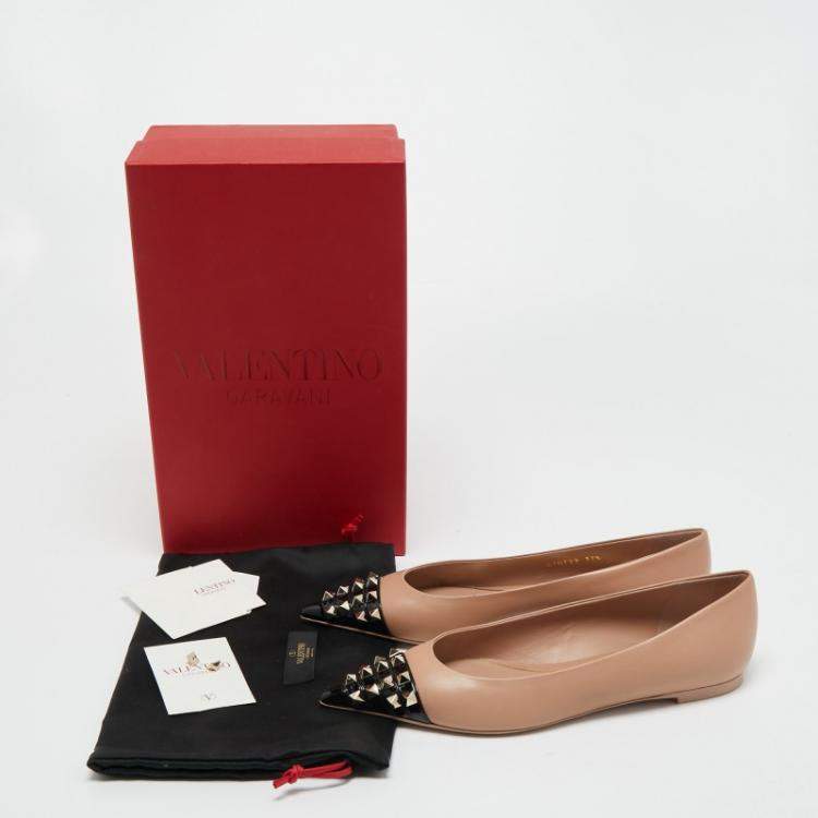 Pre Owned Valentino Beige/Black Leather Rockstud Ballet Flats Size 37.5