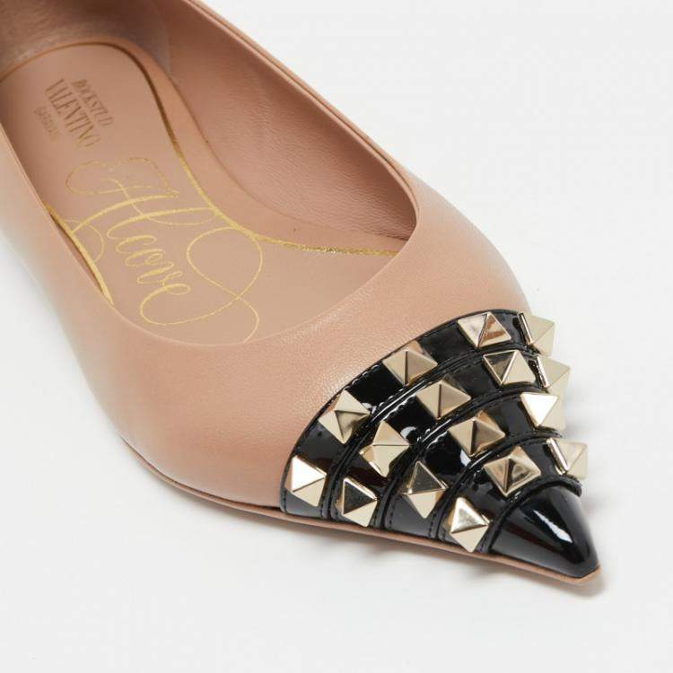 Pre Owned Valentino Beige/Black Leather Rockstud Ballet Flats Size 37.5