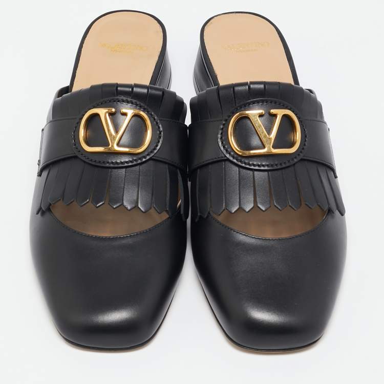 مملوكة مسبقًا Valentino Black Leather VLogo Fringe Mules Size 41