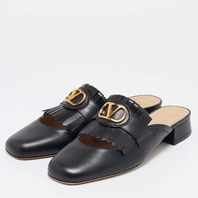 مملوكة مسبقًا Valentino Black Leather VLogo Fringe Mules Size 41