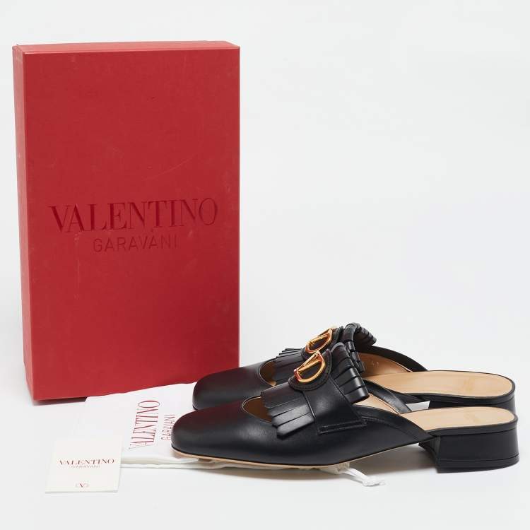 مملوكة مسبقًا Valentino Black Leather VLogo Fringe Mules Size 41