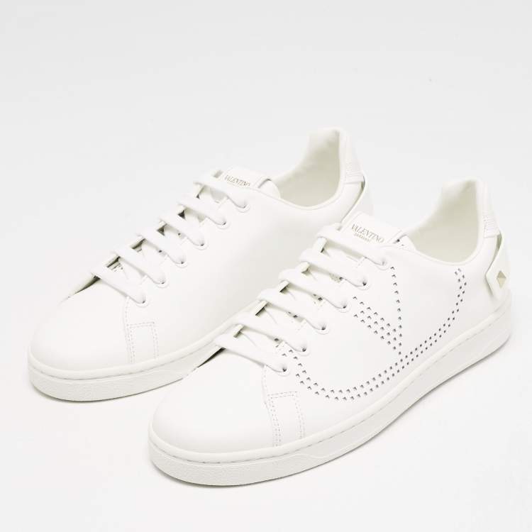 مملوكة مسبقًا Valentino White Leather Bianco Backnet Low Top Sneakers Size 39.5
