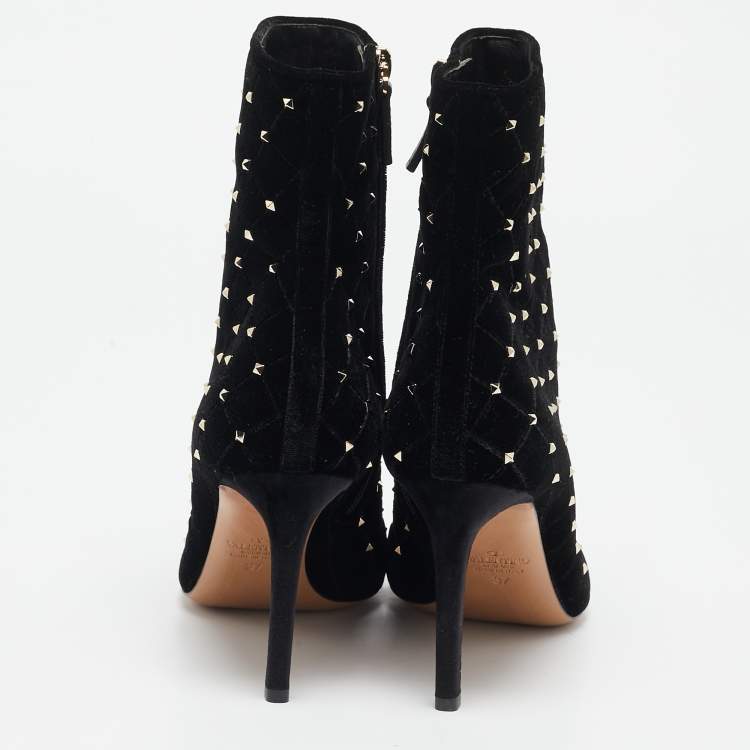 Pre Owned Valentino Black Quilted Velvet Rockstud Pointed Toe Ankle Length Boots Size 37