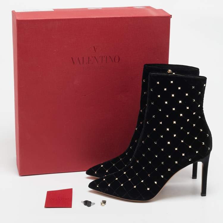 Pre Owned Valentino Black Quilted Velvet Rockstud Pointed Toe Ankle Length Boots Size 37