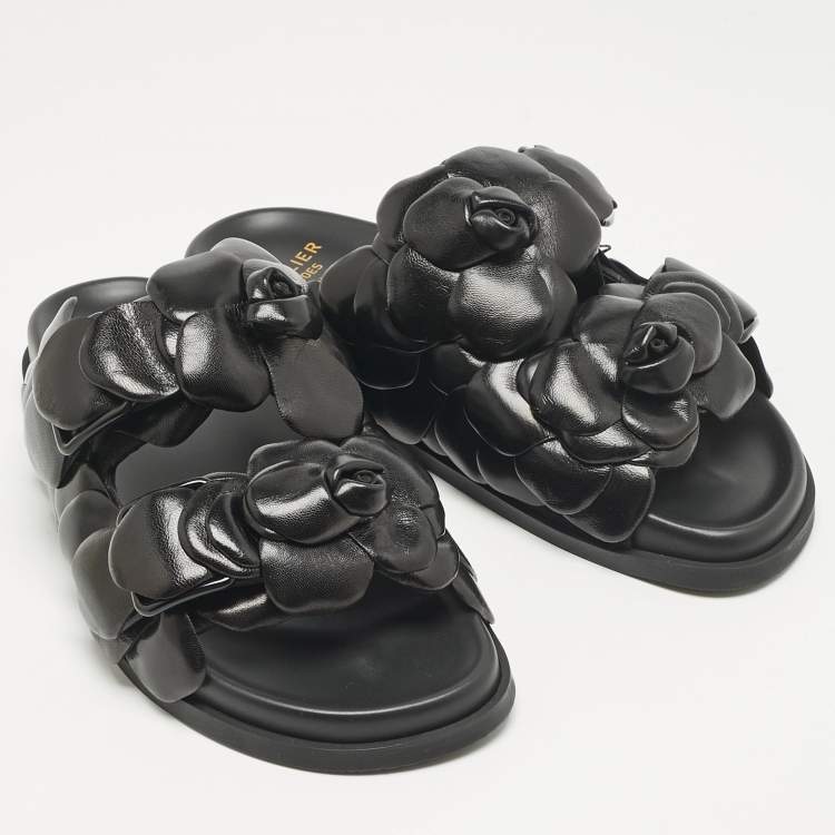 Pre Owned Valentino Black Leather Atelier 03 Rose Edition Flat Slides Size 37