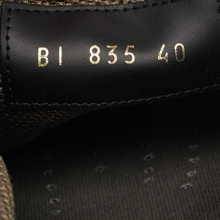 مملوكة مسبقًا Valentino Green Canvas and Leather Slip On Sneakers Size 40