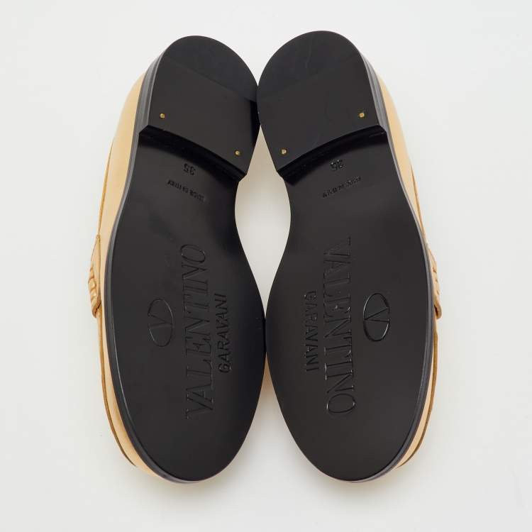 Pre Owned Valentino Gold Leather VLogo Chain Slip On Loafers Size 35